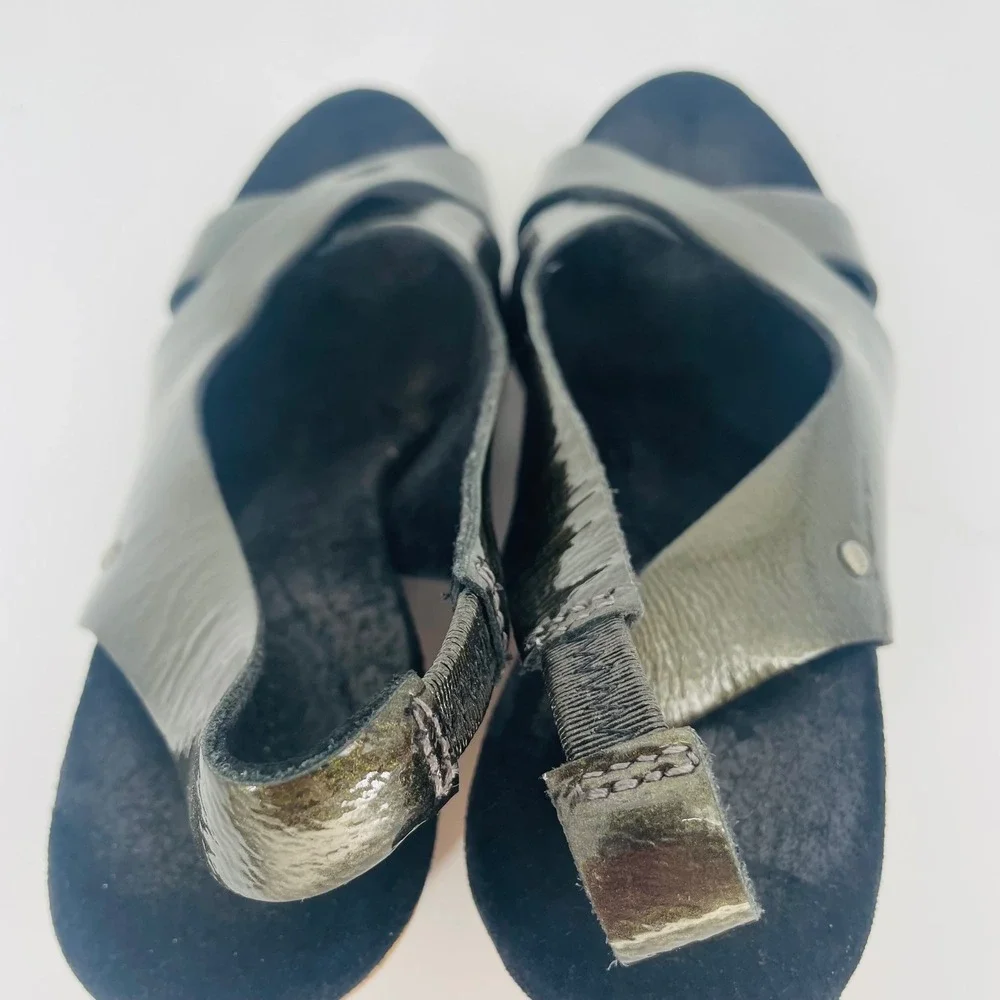 UGG Lucianna Metallic Olive Green‎ Leather Cork Wedge Slingback Sandals size 6
